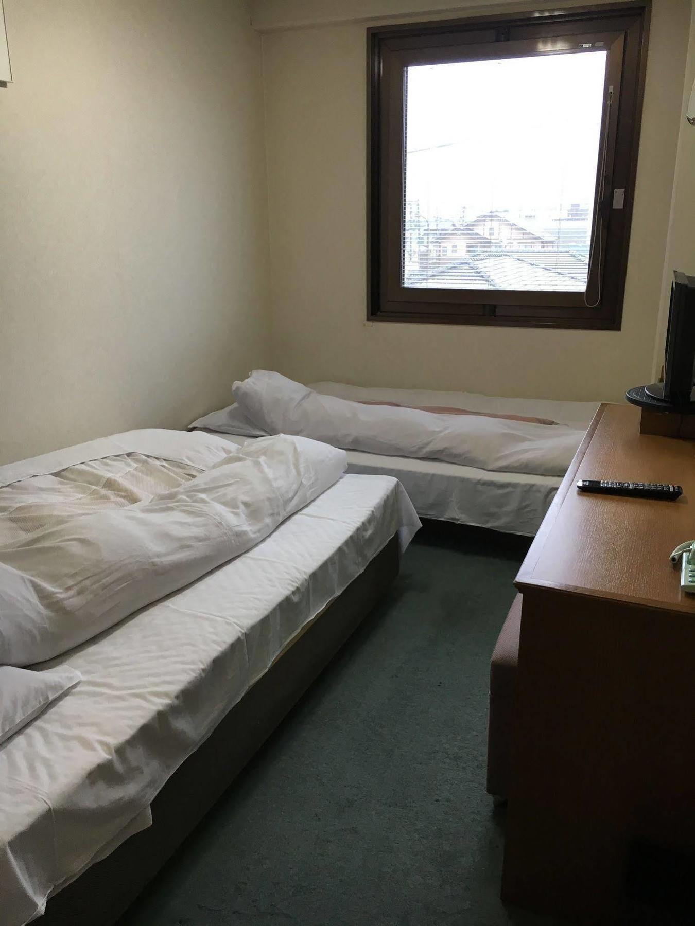Aoi Business Hotel Fukuyama Bagian luar foto